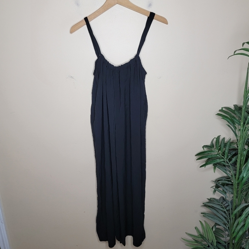 NWT Everyday Chic Boutique Black Jumpsuit with Side Pockets Size Small Summer